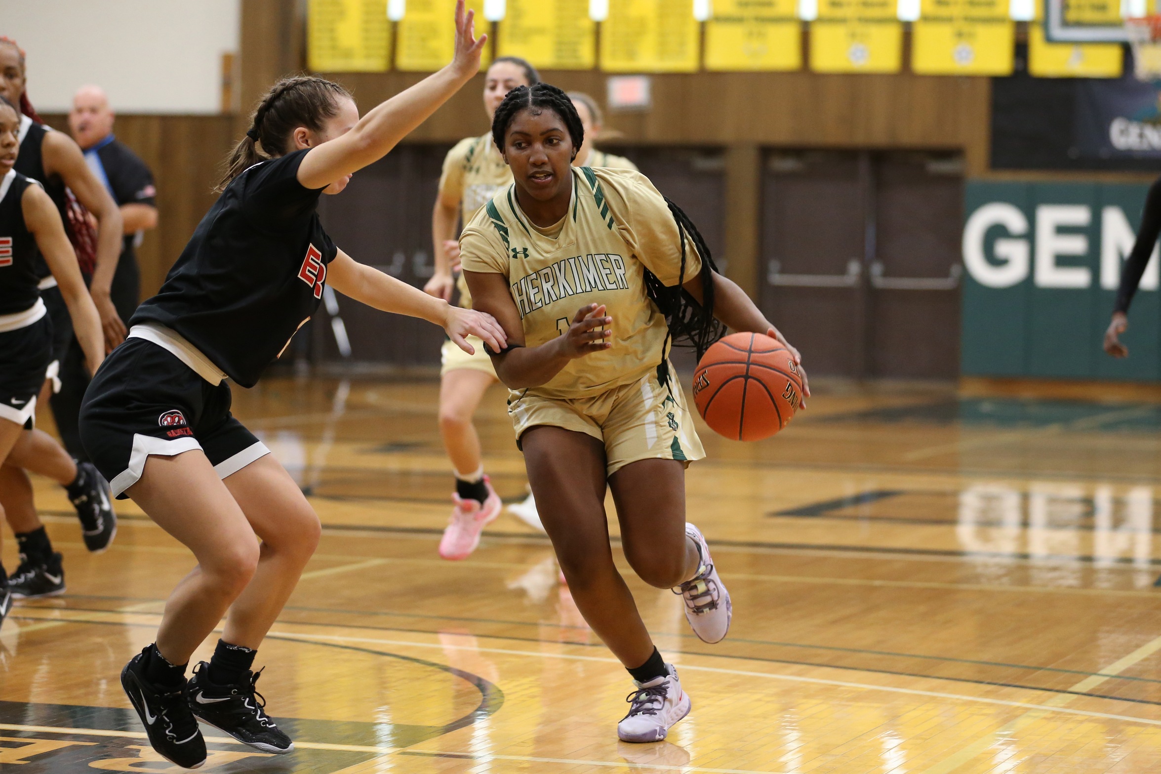 Women's Basketball Open Season with 24-Point Win Over Cayuga