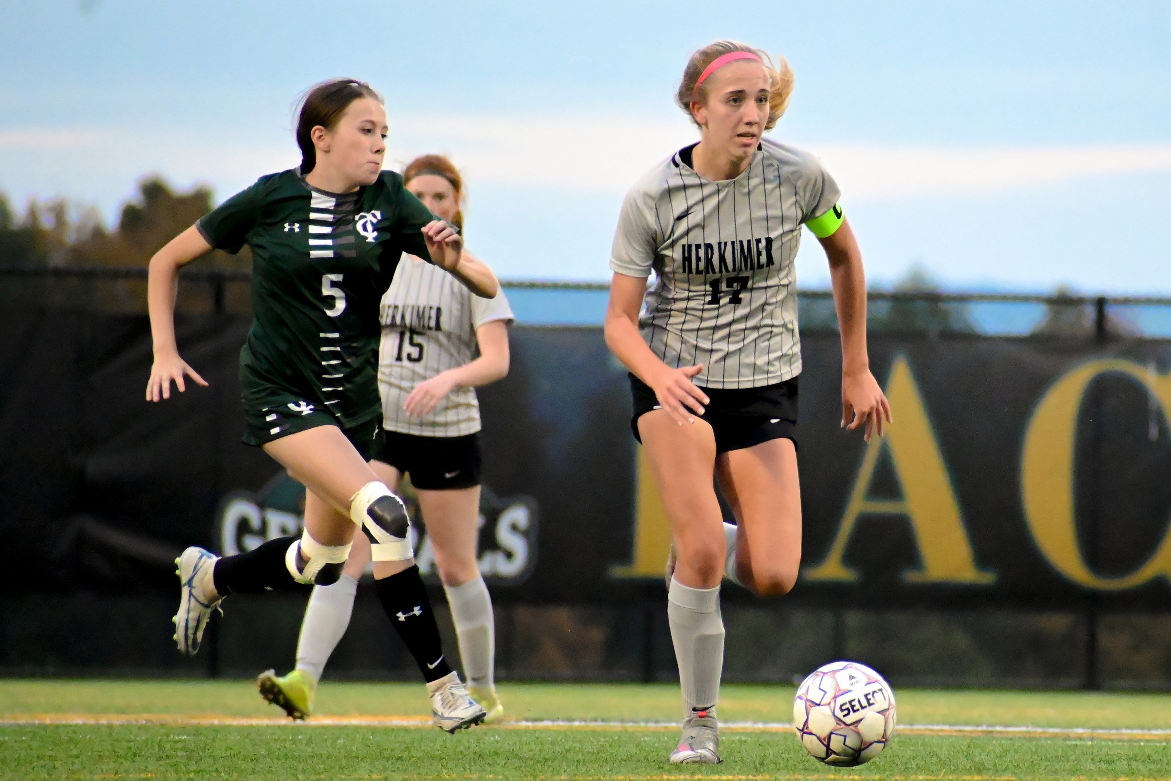 Reimer's Two Goals Lifts Women's Soccer over North Country