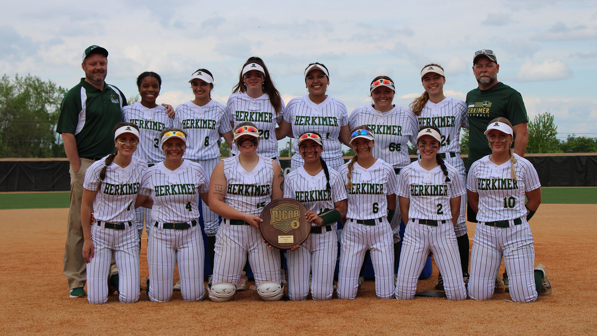 Herkimer Softball Wins Region 3A Final to Advance to 12th Straight World Series